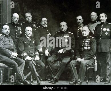 PRIMO DE RIVERA, Miguel. Politisch Y MILITAR ESPAÑOL. JEREZ DE LA FRONTERA, 1870 - 1930. CON LOS GENERALES DE CADA REGION MILITAR, SEÑORES: Espinosa, Hermosa, Navarro, Rodriguez, PEDRE MAYANDIA, GOMEZ JORDANA, RUIZ DEL PORTAL, MUSLERA Y CIUDAD (MARINA). Stockfoto