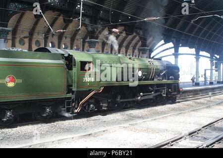 35018 auf der Scarborough Spa Express Stockfoto