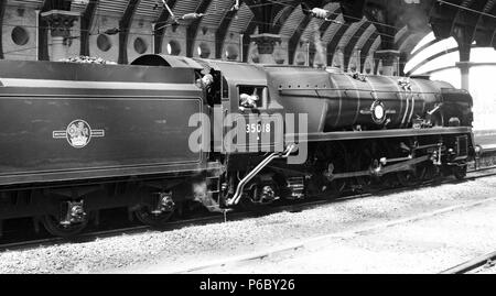 35018 auf der Scarborough Spa Express Stockfoto