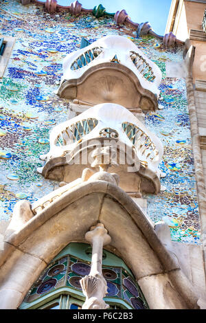 BARCELONA - MÄRZ, 2018: Detail der Gaudi entworfenen Casa Batllo in Barcelona Spanien Stockfoto