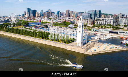 Clock Tower oder Tour de l'Horloge und Skyline, Montreal, Kanada Stockfoto