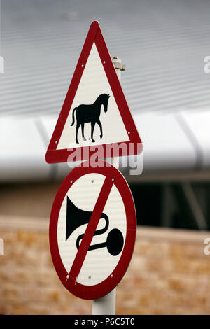 Verkehrszeichen Hupen verboten - Verbotszeichen Hupen verboten