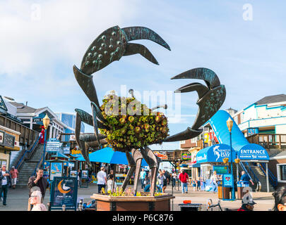 San Francisco, Kalifornien, USA, 2016/04/20: Pier 39, an einem sonnigen Tag. Stockfoto