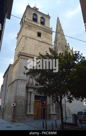 Eingang zur Kirche Santa Maria Del Palacio in Logroño. Architektur, Geschichte, Kunst, Reisen. 27. Dezember 2015. Logrono. Der Rioja. Spanien. Stockfoto