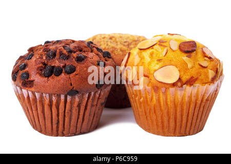 Frische Muffins cup cakes isoliert weißer Hintergrund Stockfoto