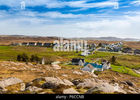 Fionnphort auf dem Ross von Mull ist, wo die Straße endet und der Iona ferry startet. Von den Felsen aus rotem Granit, Argyll und Bute, Schottland, UK gesehen Stockfoto