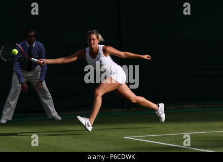 Wimbledon Tennis Championships in Spielen mit Maria Elena Camerin Damen Einzel Turnier. Stockfoto
