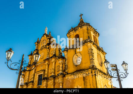 Leon, Nicaragua. Februar 2018. Ein Blick auf die Kathedrale Recoleccion in Leon, Nicaragua Stockfoto