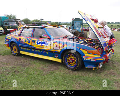 Rover 3500 SDI-Rennwagen auf der Fir Park Kotflügel und Räder zeigen Stockfoto