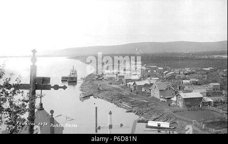 . Englisch: Blick in Nulato und Yukon River, Ca. 1912. Englisch: Legende auf Bild: Nulato, Alaska PH-Coll 247.771 Nulato liegt am Westufer des Yukon River, 35 km westlich von Bleiglanz und 310 Meilen westlich von Fairbanks. Es liegt in der nulato Hügel, über den Fluss aus dem innoko National Wildlife Refuge. Das koyukon Athabascans hatte traditionell Frühling, Sommer, Herbst und Winter Camps und bewegte, wie die Wild migriert. Es gab 12 Sommer Fisch lagern auf dem Yukon River zwischen den Koyukuk River und der Nowitna River entfernt. Nulato war der Handel zwischen Athabascans und Inupi Stockfoto