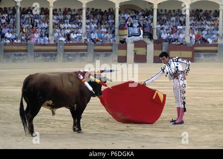 JOSE ORTEGA CANO. MATADOR DE TOROS ESPAÑOL. CARTAGENA 1953 -. ACTUACION EN LA PLAZA DE TOROS DE RONDA. Stockfoto