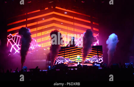 Milwaukee, Wisconsin, USA. 28 Juni, 2018. Elektronische Künstler Marshmello führt live am Henry Maier Festival Park während des Sommerfests in Milwaukee, Wisconsin. Ricky Bassman/Cal Sport Media/Alamy leben Nachrichten Stockfoto