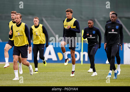 St. Petersburg, Russland, 30. Juni 2018. Dele Alli von England während einer England Training bei Stadion Spartak Zelenogorsk am 30. Juni 2018 in Zelenogorsk, Sankt Petersburg, Russland. (Foto von Daniel Chesterton/phcimages.com) Credit: PHC Images/Alamy leben Nachrichten Stockfoto