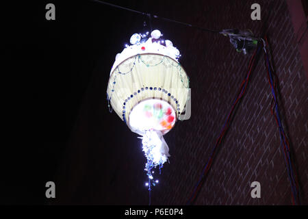 Ballerat, Victoria, Australien, 30. Juni 2018. Ballarat Winter Festival - Ballarat, Victoria, Australien. Gasse Lumieres-Ballarat's Gassen in diesem Winter lokalen Künstler Installationen erhellen die Nacht. Diese lumieres kommen zum Leben jeden Abend bis zum 29. Juli 2018. Credit: Brett Keating/Alamy leben Nachrichten Stockfoto