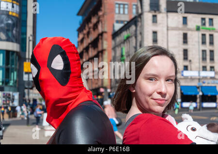 Glasgow, Schottland, Großbritannien. 30. Juni, 2018. Cosplayer kommt an der 8. jährlichen Glasgow Comic Con in der Royal Concert Hall statt. Credit: Skully/Alamy leben Nachrichten Stockfoto