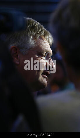 Augsburg, Deutschland. 30. Juni, 2018. Co - Vorsitzender des Alternative für Deutschland (AfD), Jörg Meuthen, ein Interview. Der Bundesparteitag der AfD findet statt am 30. Juni und 01. Juli auf der Messe in Augsburg. Foto: Karl-Josef Hildenbrand/dpa/Alamy leben Nachrichten Stockfoto