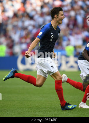 (180630) - KASAN, 30. Juni 2018 (Xinhua) - Benjamin Pavard von feiert Frankreich zählen während der 2018 FIFA World Cup Runde 16 Match zwischen Frankreich und Argentinien in Kasan, Russland, 30. Juni 2018. (Xinhua/Li Ga) Stockfoto