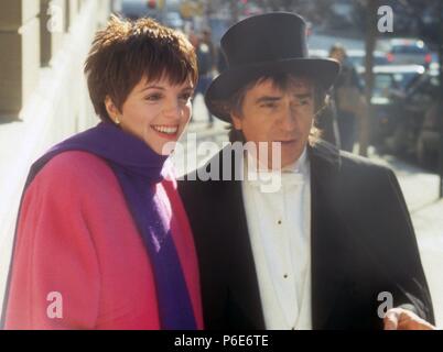 Liza Minnelli Dudley Moore Filmen Arthur 1981 Foto von John Barrett/PHOTOlink.net/MediaPunch Stockfoto