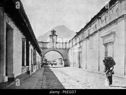 Español: Arco de Santa Catalina en 1897. Obsérvese que ya instalado tenía El Reloj. 1897 5 Arcosantacatalina 1897 Stockfoto