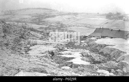 . Englisch: Asche über der Stadt Kodiak vom Ausbruch des Vulkans Katmai, 1912. Englisch: Der Ausbruch 1912 von Katmai war der größte in Nordamerika in diesem Jahrhundert. 46.000 Quadratkilometer die Umgebung war in mehr als 0,40 Zoll (1 cm) von Asche bedeckt. Bildunterschrift auf Bild: vulkanischer Asche, Kodiak, Alaska PH-Coll 247.331 Probanden (LCTGM): Vulkane - Alaska - Kodiak; Wohnungen - Alaska - Kodiak; Gebäude aus Holz - - Alaska - Kodiak Themen (LCSH): Katmai, Mount (Alaska) - Eruption, 1912; vulkanischer Asche, Tuff, etc. - Alaska - Kodiak. 1912 6 Ash, die die Stadt von Kodiak vom Ausbruch des Stockfoto