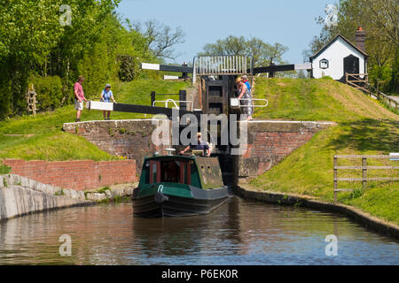 Kanal Boot auf der Montgomery Kanal an der Frankton Schlösser, Shropshire. Stockfoto