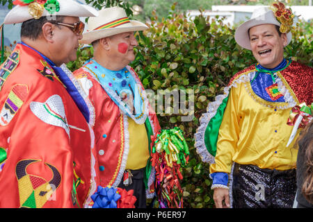 Florida, Coral Gables, Hispanic Cultural Festival, lateinamerikanische Veranstaltung, Tanzgruppe, Tänzer-Performer, kolumbianische typische Kostüm, Baile del Garabato, Barranq Stockfoto