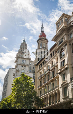 Palacio Barolo Barolo (Palast) und La Inmobiliaria Gebäude - Buenos Aires, Argentinien Stockfoto