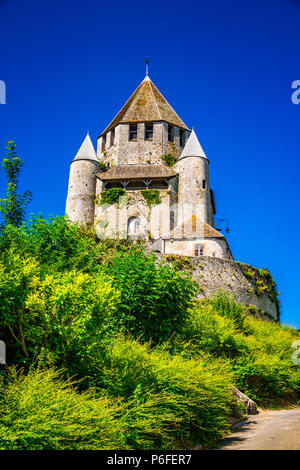 Caesar Turm, auch als La Tour Cesar bekannt, ist eine Burg aus dem 12. Jahrhundert in Provins, Frankreich Stockfoto