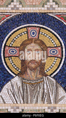 Jesus Christus, Mosaik auf Hausfassade in Zagreb, Kroatien. Stockfoto