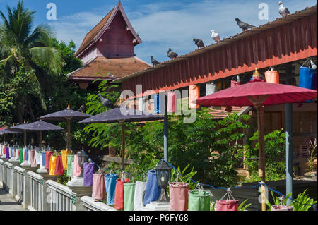 Auf Prapokkloa Straße des 16. Jahrhunderts Wat Jetlin oft in den touristisch alte Stadtmauer von Chiang Mai Thailand übersehen wird entfernt Stockfoto