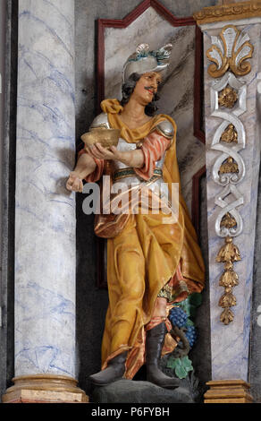 Statue des hl. Donatus auf dem Hochaltar in der Kirche der Himmelfahrt der Jungfrau Maria in Pokupsko, Kroatien Stockfoto