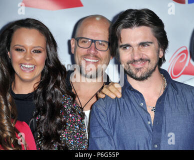 Shaila Durcal, Juanes Am XIII Latin Grammy Awards Nominierungen an der Belasco Theatre in Los Angeles. Shaila Durcal, Juanes 155 Veranstaltung in Hollywood Leben - Kalifornien, Red Carpet Event, USA, Filmindustrie, Prominente, Fotografie, Bestof, Kunst, Kultur und Unterhaltung, Topix prominente Mode, Besten, Hollywood Leben, Event in Hollywood Leben - Kalifornien, Roter Teppich und backstage,, Kunst, Kultur und Unterhaltung, Fotografie, Anfrage tsuni@Gamma-USA.com, Musik Prominente, Musiker, Music Group, 2012 Stockfoto