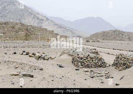 Caral (2600 v. Chr. und 2000 v. Chr.) die älteste Stadt Amerikas. Supe Tal. Peru. UNESCO-Welterbe. Stockfoto