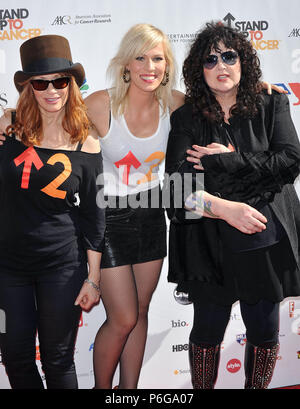 Nancy Wilson, Natasha Bedingfield, Ann Wilson 116.jpg bis zu Krebs Veranstaltung auf dem Sony in Los Angeles. Nancy Wilson, Natasha Bedingfield, Ann Wilson 116 Veranstaltung in Hollywood Leben - Kalifornien, Red Carpet Event, USA, Filmindustrie, Prominente, Fotografie, Bestof, Kunst, Kultur und Unterhaltung, Topix prominente Mode, Besten, Hollywood Leben, Event in Hollywood Leben - Kalifornien, Roter Teppich und backstage,, Kunst, Kultur und Unterhaltung, Fotografie, Anfrage tsuni@Gamma-USA.com, Musik Prominente, Musiker, Music Group, 2010 stehen Stockfoto