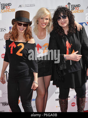 Nancy Wilson, Natasha Bedingfield, Ann Wilson 119.jpg bis zu Krebs Veranstaltung auf dem Sony in Los Angeles. Nancy Wilson, Natasha Bedingfield, Ann Wilson 119 Veranstaltung in Hollywood Leben - Kalifornien, Red Carpet Event, USA, Filmindustrie, Prominente, Fotografie, Bestof, Kunst, Kultur und Unterhaltung, Topix prominente Mode, Besten, Hollywood Leben, Event in Hollywood Leben - Kalifornien, Roter Teppich und backstage,, Kunst, Kultur und Unterhaltung, Fotografie, Anfrage tsuni@Gamma-USA.com, Musik Prominente, Musiker, Music Group, 2010 stehen Stockfoto