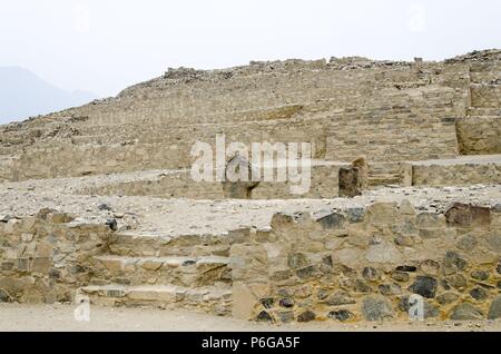 Caral (2600 v. Chr. und 2000 v. Chr.) die älteste Stadt Amerikas. Supe Tal. Peru. UNESCO-Welterbe. Stockfoto