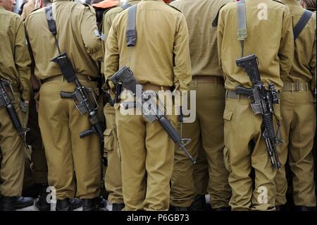 Israel. Jerusalem. Der Wehrdienst. Soldaten der israelischen Armee, die in der Westlichen Mauer. Stockfoto