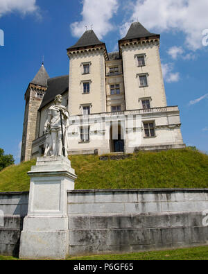 Mittelalterliches Schloss von Pau, Aquitaine, Frankreich. Geburtsort des französischen Königs Henri 4. Stockfoto