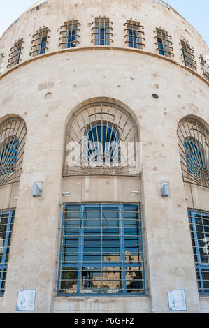 Israel, Jerusalem - 24 Juni 2018: ehemaliges Rathaus von Jerusalem während des britischen Mandats, Safra Square Stockfoto