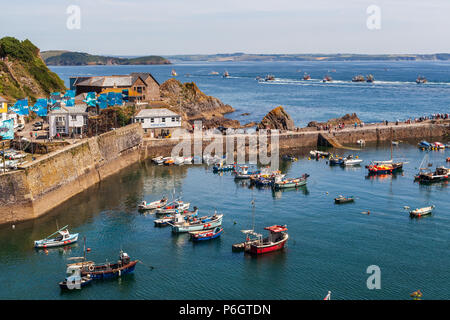Blick auf die kornische Hafenstadt mevagissy cornwal uk ein Fischerhafen Stockfoto