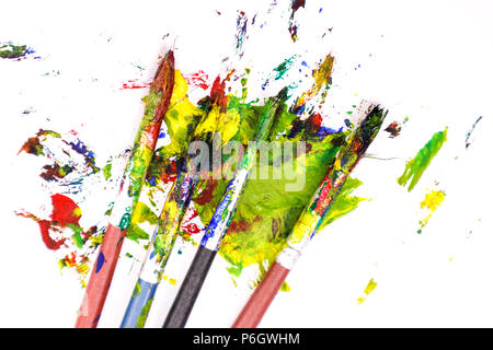 Bunte Pinsel mit den Farben Stockfoto