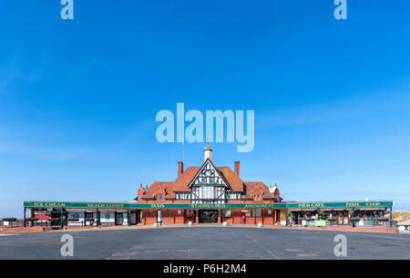 Der Eingang des St Annes Pier, einem viktorianischen Pier in Lytham St Annes, Lancashire Stockfoto