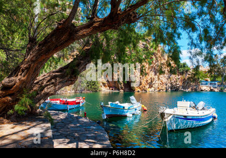 Boote auf dem See Voulismeni, Agios Nikolaos, Kreta, Griechenland Stockfoto