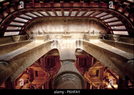 Palau Güell. Decke Raucherzimmer. Stockfoto