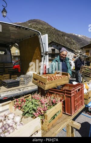 Mercado, Briancon, Parque Natural Regional de Queyras, Provenza-Alpes-Costa Azul, Departamento de Altos Alpes, Distrito de Briançon, Frankreich, Europa. Stockfoto