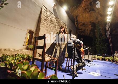 Concierto de Maria del Mar Bonet en El Santuario de nostra Senyora de Gràcia, Llucmajor, Campos. Mallorca Islas Baleares. España. Stockfoto