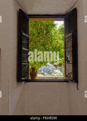 Der Blick aus dem Fenster im Kloster Zelle in Valldemossa, Mallorca, wo Frederic Chopin verbrachte mehrere Monate in 1838-39. Stockfoto