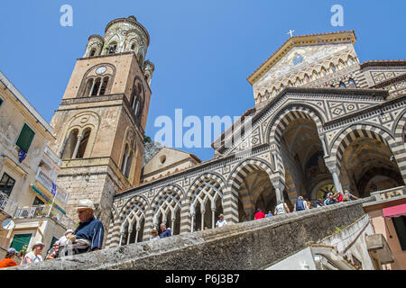 Die Kathedrale von Amalfi in der Piazza del Duomo Amalfi Italien Stockfoto