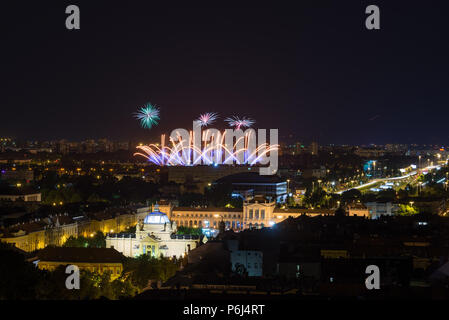 Festival von Feuerwerkskörpern in Zagreb (Bundek), Kroatien Stockfoto