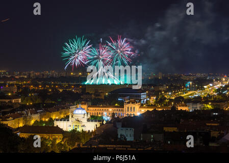 Festival von Feuerwerkskörpern in Zagreb (Bundek), Kroatien Stockfoto